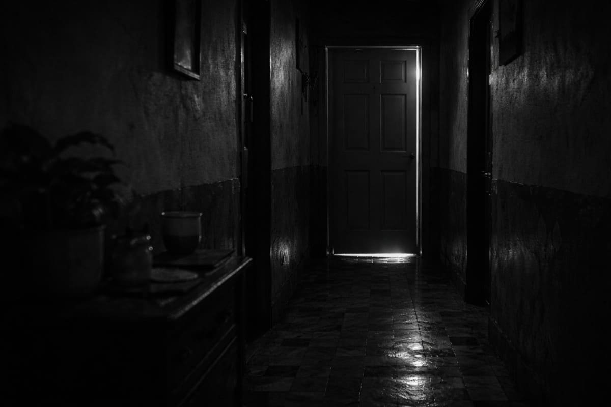 Escuché mi nombre detrás de la puerta del baño