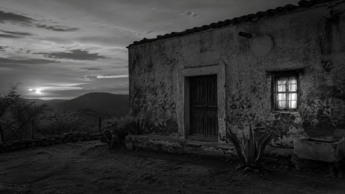 La casa donde nadie quería mirar todavía guarda el miedo de Las Poquianchis